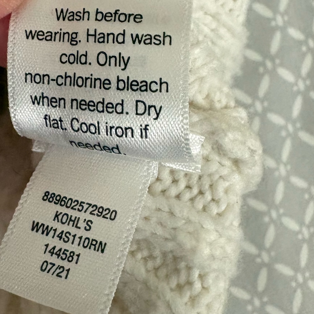 XS Nine West Cream Hooded Sweater - Picture 11 of 11